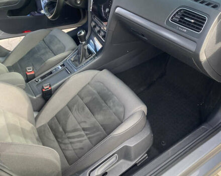 Серый Фольксваген Гольф, объемом двигателя 1.6 л и пробегом 215 тыс. км за 13500 $, фото 19 на Automoto.ua