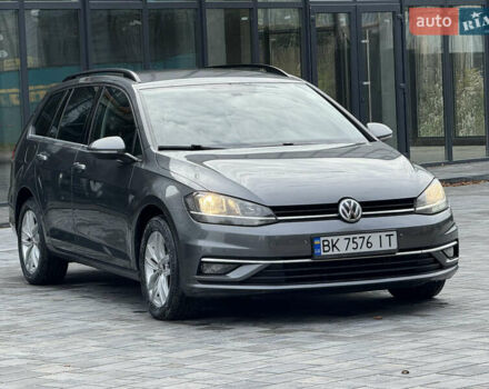 Серый Фольксваген Гольф, объемом двигателя 1.6 л и пробегом 253 тыс. км за 12700 $, фото 8 на Automoto.ua