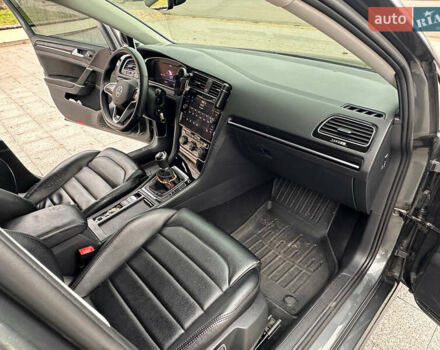 Серый Фольксваген Гольф, объемом двигателя 1.97 л и пробегом 284 тыс. км за 13500 $, фото 25 на Automoto.ua