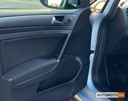 Серый Фольксваген Гольф, объемом двигателя 1.6 л и пробегом 223 тыс. км за 15600 $, фото 6 на Automoto.ua