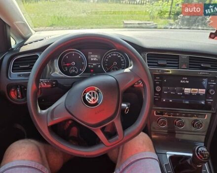 Серый Фольксваген Гольф, объемом двигателя 1.6 л и пробегом 238 тыс. км за 11200 $, фото 21 на Automoto.ua