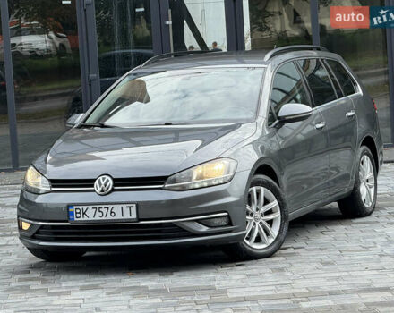 Серый Фольксваген Гольф, объемом двигателя 1.6 л и пробегом 253 тыс. км за 12700 $, фото 32 на Automoto.ua