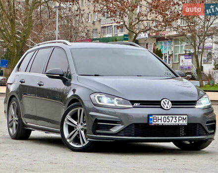 Серый Фольксваген Гольф, объемом двигателя 1.97 л и пробегом 284 тыс. км за 13500 $, фото 1 на Automoto.ua