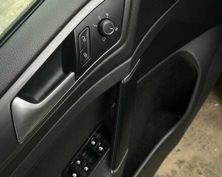 Серый Фольксваген Гольф, объемом двигателя 1.6 л и пробегом 241 тыс. км за 12400 $, фото 19 на Automoto.ua