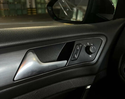 Серый Фольксваген Гольф, объемом двигателя 1.8 л и пробегом 73 тыс. км за 11000 $, фото 9 на Automoto.ua