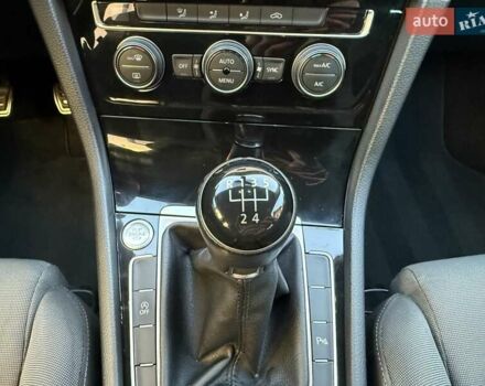 Сірий Фольксваген Гольф, об'ємом двигуна 1.6 л та пробігом 286 тис. км за 15000 $, фото 41 на Automoto.ua