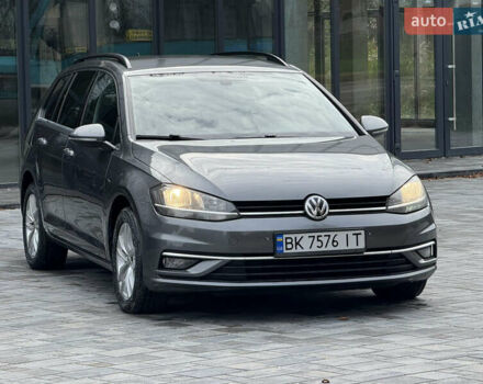 Серый Фольксваген Гольф, объемом двигателя 1.6 л и пробегом 253 тыс. км за 12700 $, фото 10 на Automoto.ua