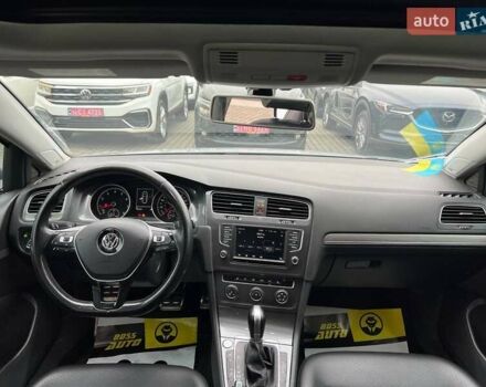 Серый Фольксваген Гольф, объемом двигателя 1.8 л и пробегом 105 тыс. км за 12700 $, фото 10 на Automoto.ua
