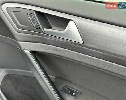 Серый Фольксваген Гольф, объемом двигателя 1.8 л и пробегом 100 тыс. км за 12700 $, фото 43 на Automoto.ua