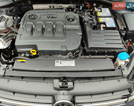 Серый Фольксваген Гольф, объемом двигателя 1.6 л и пробегом 299 тыс. км за 13000 $, фото 26 на Automoto.ua