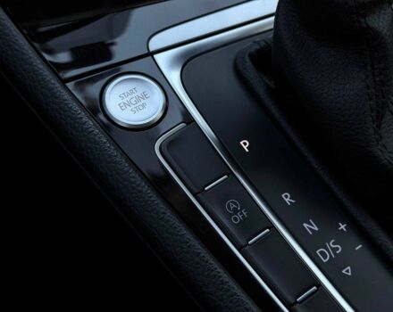 Серый Фольксваген Гольф, объемом двигателя 2 л и пробегом 330 тыс. км за 15300 $, фото 19 на Automoto.ua