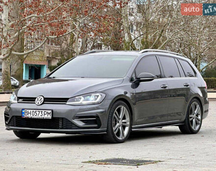 Серый Фольксваген Гольф, объемом двигателя 1.97 л и пробегом 250 тыс. км за 15800 $, фото 1 на Automoto.ua