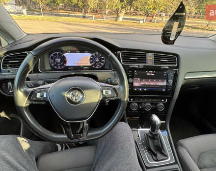 Серый Фольксваген Гольф, объемом двигателя 1.6 л и пробегом 299 тыс. км за 13000 $, фото 12 на Automoto.ua