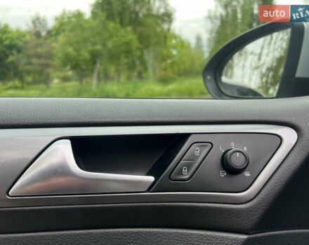 Серый Фольксваген Гольф, объемом двигателя 1.6 л и пробегом 237 тыс. км за 10900 $, фото 20 на Automoto.ua