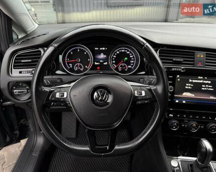 Серый Фольксваген Гольф, объемом двигателя 1.97 л и пробегом 328 тыс. км за 15600 $, фото 22 на Automoto.ua