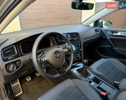 Сірий Фольксваген Гольф, об'ємом двигуна 1.6 л та пробігом 286 тис. км за 15000 $, фото 29 на Automoto.ua