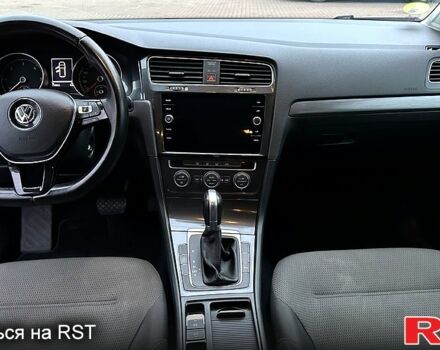 Серый Фольксваген Гольф, объемом двигателя 1.6 л и пробегом 210 тыс. км за 14500 $, фото 6 на Automoto.ua