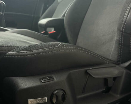 Серый Фольксваген Гольф, объемом двигателя 1.6 л и пробегом 241 тыс. км за 12400 $, фото 26 на Automoto.ua