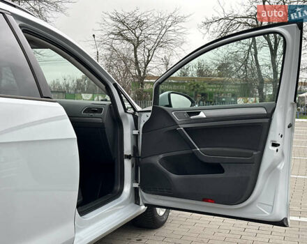 Серый Фольксваген Гольф, объемом двигателя 1.8 л и пробегом 100 тыс. км за 12700 $, фото 42 на Automoto.ua