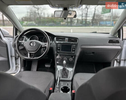 Серый Фольксваген Гольф, объемом двигателя 1.8 л и пробегом 100 тыс. км за 12700 $, фото 41 на Automoto.ua