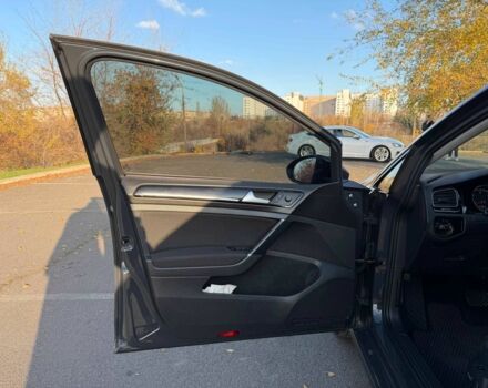 Серый Фольксваген Гольф, объемом двигателя 2 л и пробегом 330 тыс. км за 15300 $, фото 12 на Automoto.ua