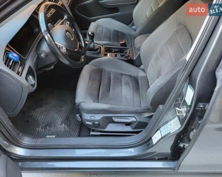 Серый Фольксваген Гольф, объемом двигателя 1.97 л и пробегом 244 тыс. км за 15200 $, фото 6 на Automoto.ua