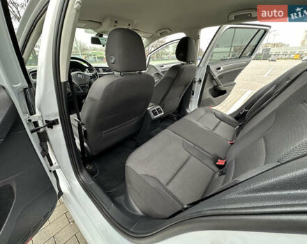 Серый Фольксваген Гольф, объемом двигателя 1.8 л и пробегом 100 тыс. км за 12700 $, фото 32 на Automoto.ua