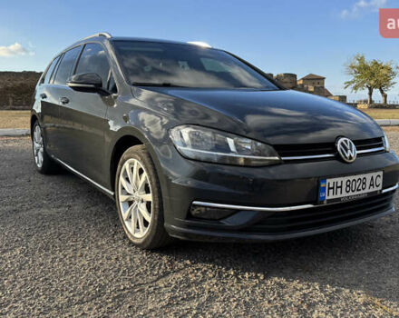 Серый Фольксваген Гольф, объемом двигателя 1.6 л и пробегом 299 тыс. км за 13000 $, фото 2 на Automoto.ua