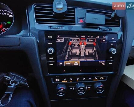 Серый Фольксваген Гольф, объемом двигателя 1.6 л и пробегом 191 тыс. км за 15500 $, фото 16 на Automoto.ua