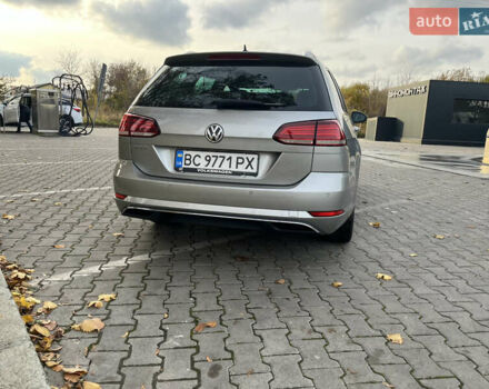 Серый Фольксваген Гольф, объемом двигателя 1.6 л и пробегом 215 тыс. км за 13500 $, фото 11 на Automoto.ua