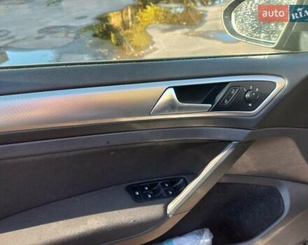 Сірий Фольксваген Гольф, об'ємом двигуна 1.6 л та пробігом 230 тис. км за 11800 $, фото 6 на Automoto.ua