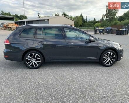 Серый Фольксваген Гольф, объемом двигателя 2 л и пробегом 237 тыс. км за 17999 $, фото 5 на Automoto.ua