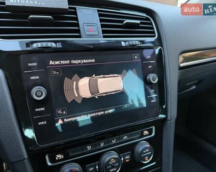 Сірий Фольксваген Гольф, об'ємом двигуна 1.6 л та пробігом 286 тис. км за 15000 $, фото 57 на Automoto.ua