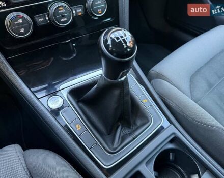 Сірий Фольксваген Гольф, об'ємом двигуна 1.6 л та пробігом 286 тис. км за 15000 $, фото 42 на Automoto.ua