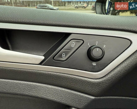 Сірий Фольксваген Гольф, об'ємом двигуна 1.6 л та пробігом 239 тис. км за 12000 $, фото 20 на Automoto.ua