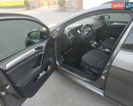 Серый Фольксваген Гольф, объемом двигателя 1.6 л и пробегом 290 тыс. км за 11699 $, фото 11 на Automoto.ua