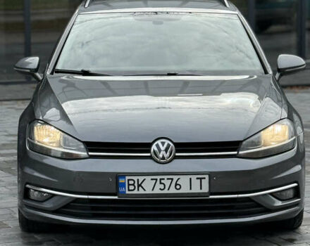 Серый Фольксваген Гольф, объемом двигателя 1.6 л и пробегом 253 тыс. км за 12700 $, фото 6 на Automoto.ua