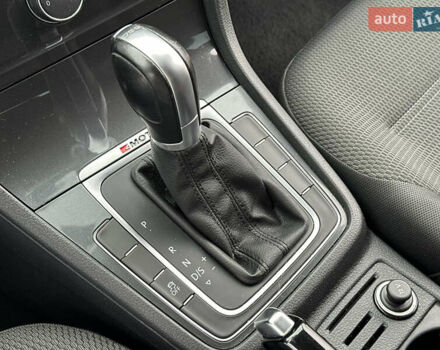 Серый Фольксваген Гольф, объемом двигателя 1.8 л и пробегом 100 тыс. км за 12700 $, фото 71 на Automoto.ua