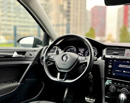 Серый Фольксваген Гольф, объемом двигателя 1.6 л и пробегом 149 тыс. км за 14600 $, фото 16 на Automoto.ua