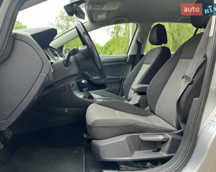 Серый Фольксваген Гольф, объемом двигателя 1.6 л и пробегом 237 тыс. км за 10900 $, фото 17 на Automoto.ua