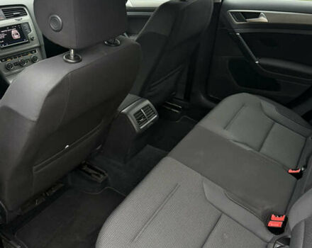 Серый Фольксваген Гольф, объемом двигателя 1.6 л и пробегом 262 тыс. км за 11000 $, фото 24 на Automoto.ua