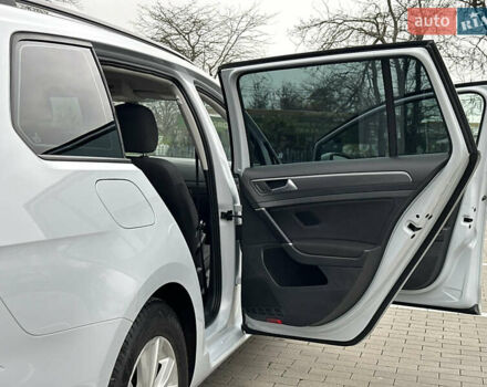 Серый Фольксваген Гольф, объемом двигателя 1.8 л и пробегом 100 тыс. км за 12700 $, фото 35 на Automoto.ua