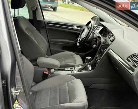 Серый Фольксваген Гольф, объемом двигателя 1.6 л и пробегом 253 тыс. км за 12700 $, фото 43 на Automoto.ua