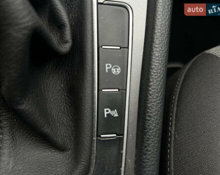 Серый Фольксваген Гольф, объемом двигателя 1.6 л и пробегом 237 тыс. км за 10900 $, фото 31 на Automoto.ua