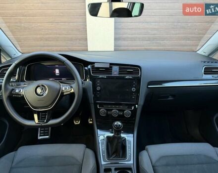 Сірий Фольксваген Гольф, об'ємом двигуна 1.6 л та пробігом 286 тис. км за 15000 $, фото 38 на Automoto.ua