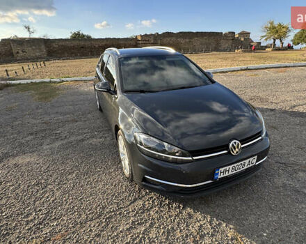 Серый Фольксваген Гольф, объемом двигателя 1.6 л и пробегом 299 тыс. км за 13000 $, фото 1 на Automoto.ua