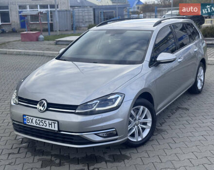 Серый Фольксваген Гольф, объемом двигателя 1.6 л и пробегом 228 тыс. км за 11500 $, фото 58 на Automoto.ua