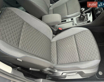 Сірий Фольксваген Гольф, об'ємом двигуна 1.6 л та пробігом 213 тис. км за 13950 $, фото 44 на Automoto.ua