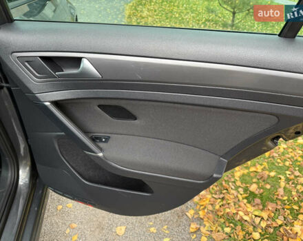 Серый Фольксваген Гольф, объемом двигателя 1.6 л и пробегом 139 тыс. км за 13900 $, фото 51 на Automoto.ua