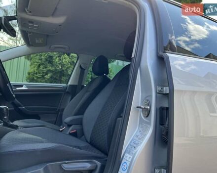 Серый Фольксваген Гольф, объемом двигателя 1.6 л и пробегом 250 тыс. км за 13990 $, фото 4 на Automoto.ua